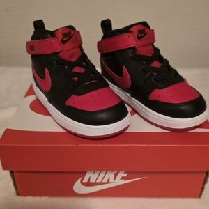 Nike Kids' Black and Red Sneakers SIZE 8C